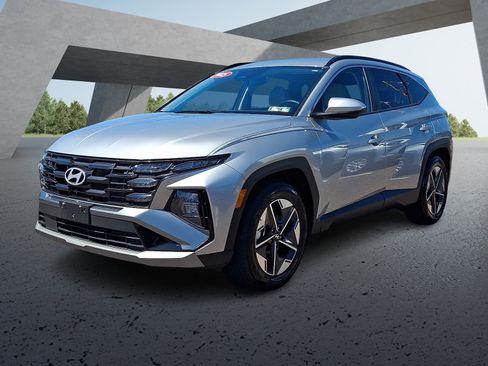 Used 2025 Hyundai Tucson SEL FWD image 3