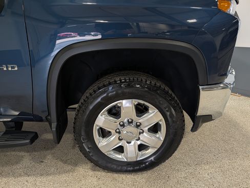 Used 2020 Chevrolet Silverado 2500 LTZ w/ LTZ Premium Package AWD/4WD image 15