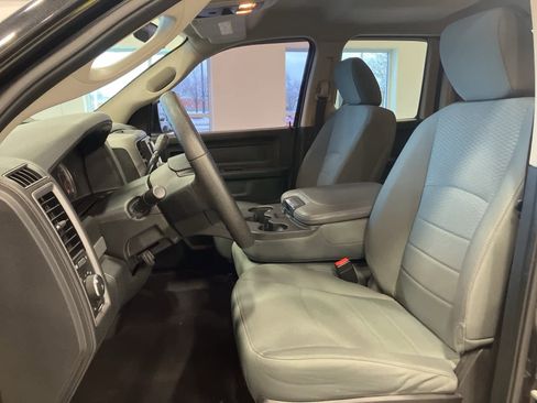 Used 2017 RAM 1500 Express w/ Black Ram 1500 Express Group image 10