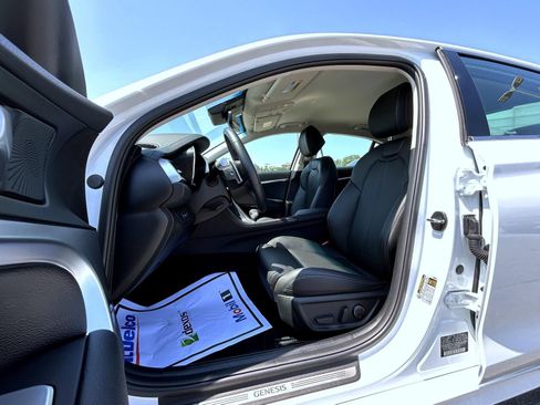 Certified 2026 Genesis G70 2.5T AWD/4WD image 10