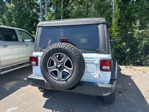 Used 2022 Jeep Wrangler Unlimited Sport AWD/4WD image 6
