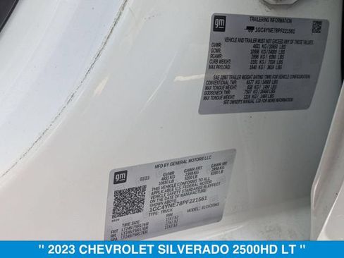 Used 2023 Chevrolet Silverado 2500 LT AWD/4WD image 32
