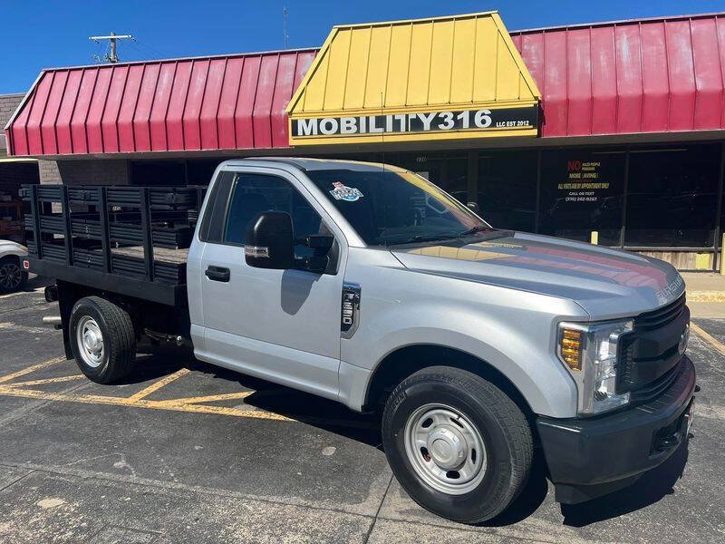 Used 2019 Ford F250 XL w/ Power Equipment Group RWD image 4
