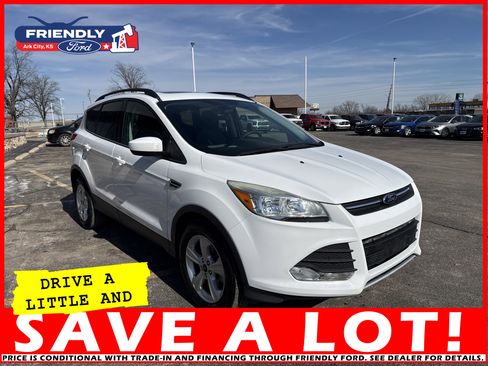 Used 2015 Ford Escape SE w/ Equipment Group 201A image 3