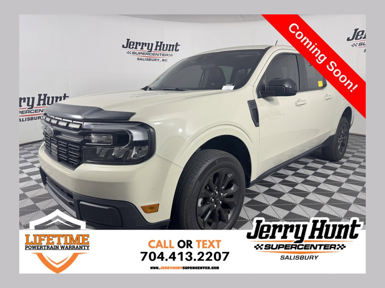 Used 2024 Ford Maverick Lariat w/ Black Appearance Package FWD image 1