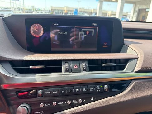Used 2021 Lexus ES 350 w/ Accessory Package FWD image 22