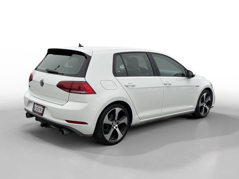 Used 2018 Volkswagen Golf 4-Door image 5