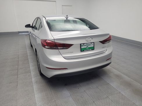 Used 2017 Hyundai Elantra Limited image 6