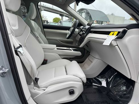 New 2025 Volvo EX90 Ultra image 10
