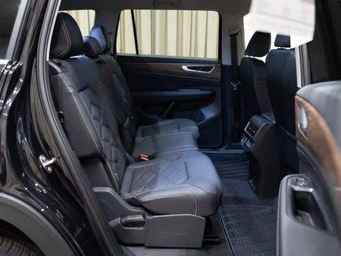 New 2026 Volkswagen Atlas SE image 13