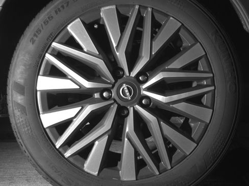 Used 2025 Nissan Altima 2.5 SV image 15