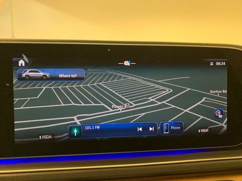 Used 2024 Mercedes-Benz GLE 350 4MATIC w/ AMG Line Exterior image 27