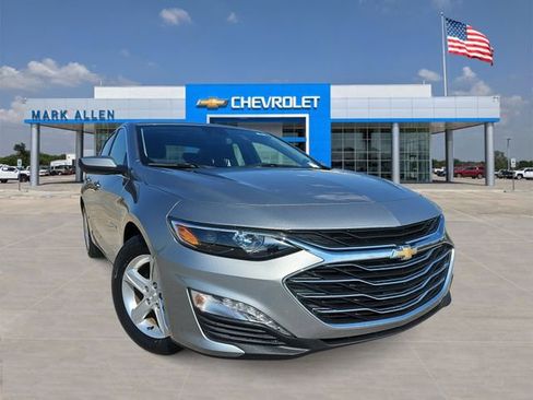 Used 2024 Chevrolet Malibu LT FWD image 1