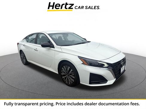 Used 2025 Nissan Altima 2.5 SV FWD image 1