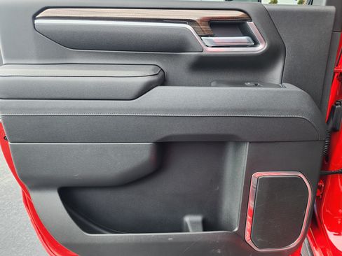 Used 2025 Chevrolet Silverado 2500 LT w/ Trail Boss Package image 18