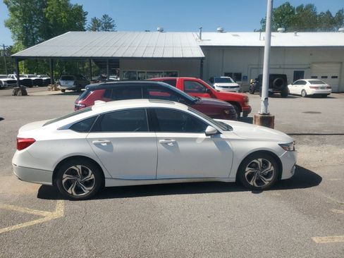 Used 2018 Honda Accord EX image 5
