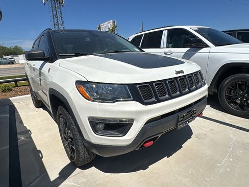 Certified 2019 Jeep Compass Trailhawk image 3