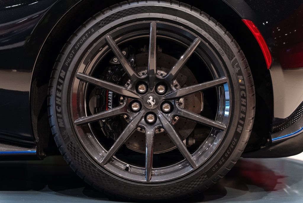 Used 2025 Ferrari 296 GTS RWD image 14