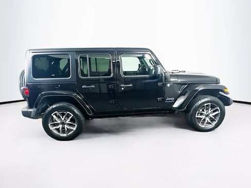 Used 2024 Jeep Wrangler Unlimited AWD/4WD image 10