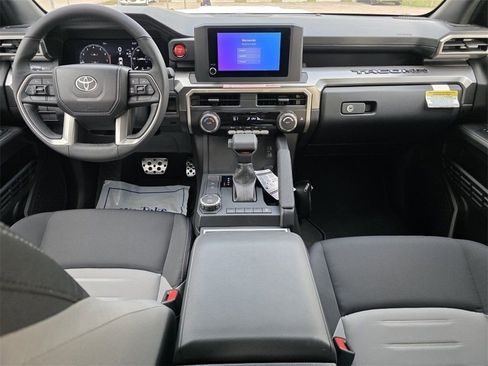 Certified 2025 Toyota Tacoma TRD Sport image 5