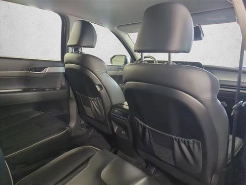 Used 2025 Hyundai Palisade SEL FWD image 24