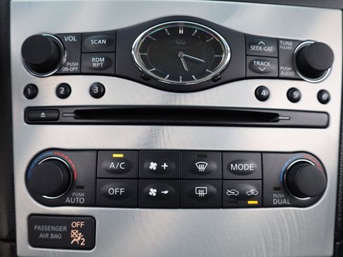 Used 2012 INFINITI G37 Convertible w/ Premium Pkg RWD image 38