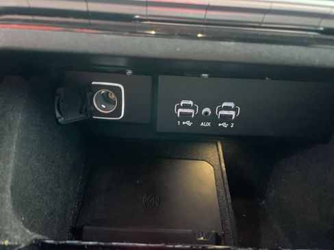 Used 2024 Jeep Wagoneer L Series II w/ Flexible Seating Group image 20