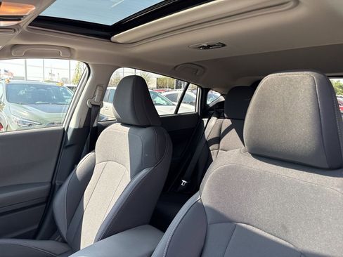 Used 2026 Subaru Crosstrek 2.0i Premium image 5