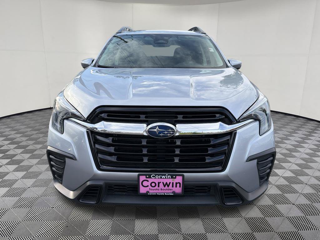 Used 2025 Subaru Ascent Premium AWD/4WD image 2