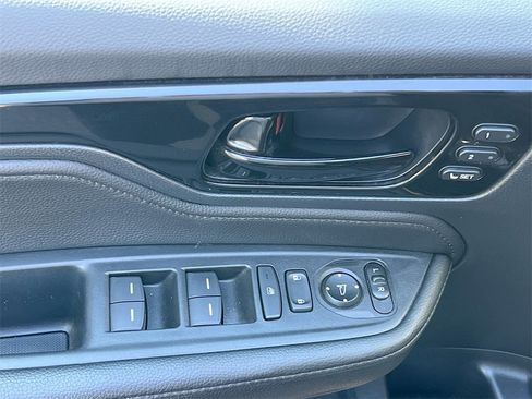 Used 2023 Honda Odyssey Touring image 18
