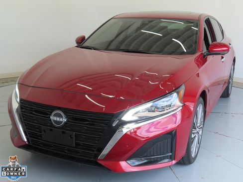 Used 2024 Nissan Altima 2.5 SL AWD/4WD image 8