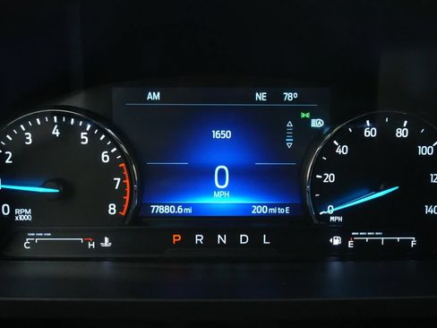 Used 2022 Ford Explorer XLT w/ Equipment Group 202A AWD/4WD image 47