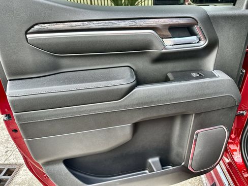 New 2026 GMC Sierra 1500 SLT AWD/4WD image 15