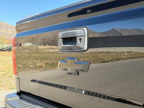 Used 2019 Chevrolet Silverado 2500 LTZ w/ Duramax Plus Package image 13