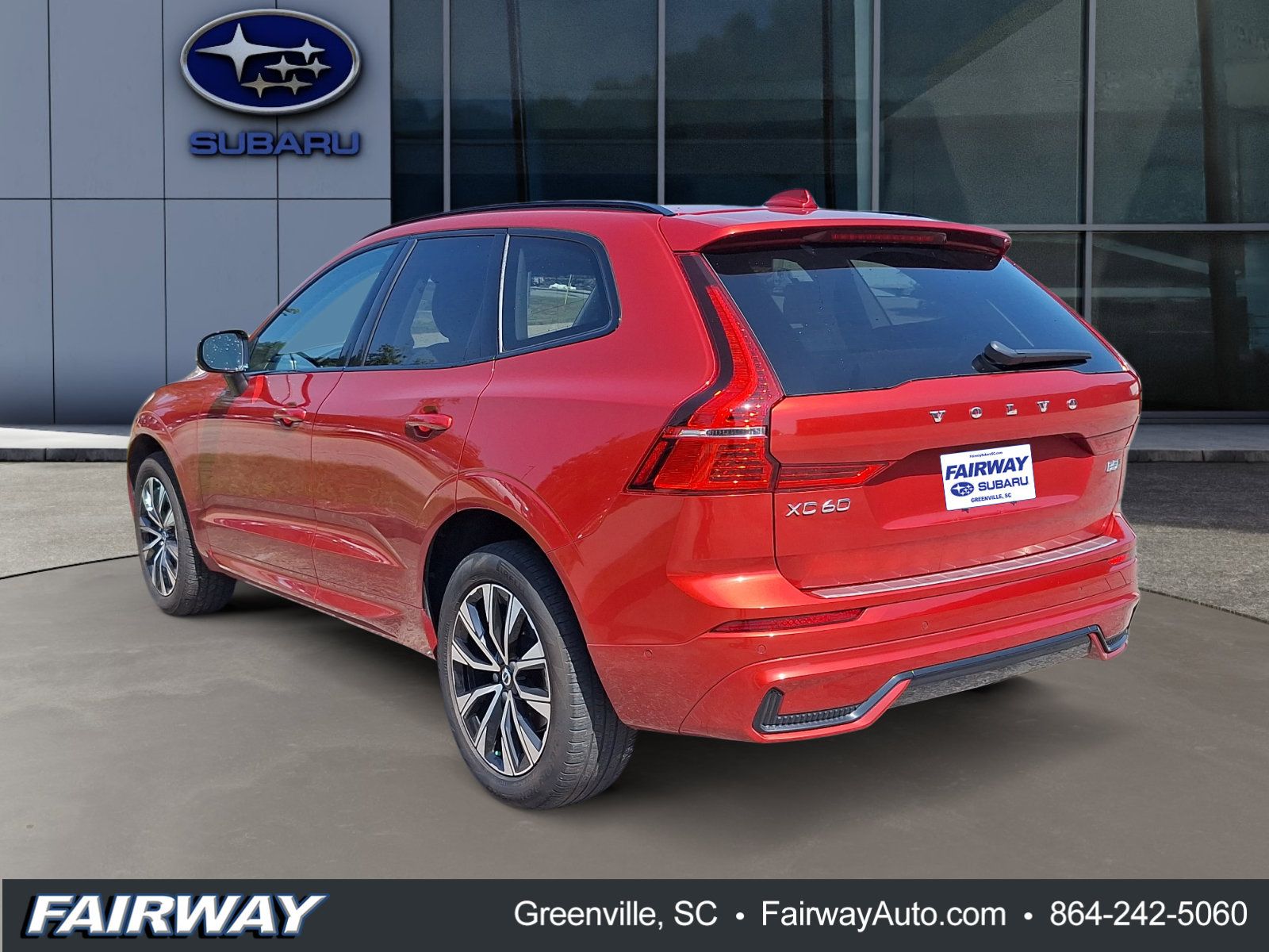 Used 2024 Volvo XC60 B5 Plus w/ Protection Package Premier AWD/4WD image 3