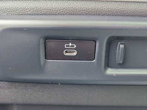 Used 2023 BMW X5 xDrive40i w/ M Sport Package image 33