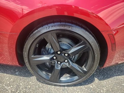 Used 2016 Chevrolet Camaro SS RWD image 17