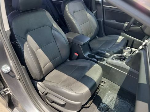 Used 2019 Hyundai Elantra Limited w/ Ultimate Package 02 FWD image 25