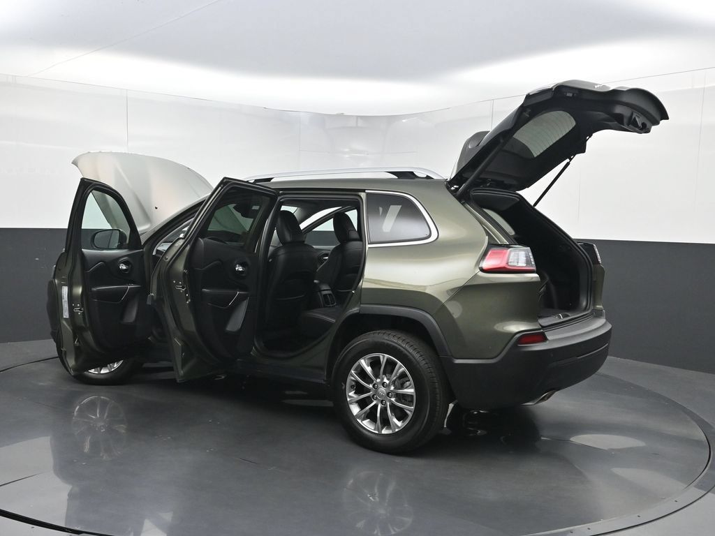 Used 2021 Jeep Cherokee Latitude Lux w/ Comfort/Convenience Group AWD/4WD image 36