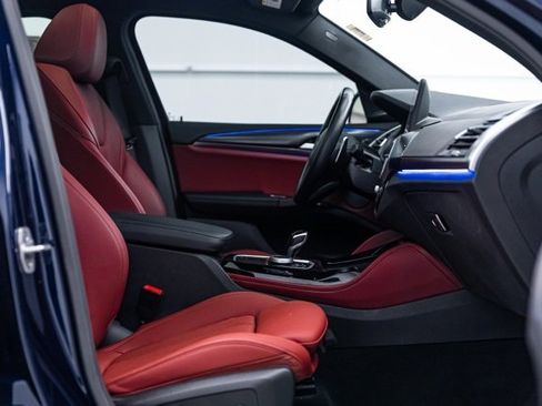 Used 2024 BMW X4 xDrive30i w/ Premium Package image 13