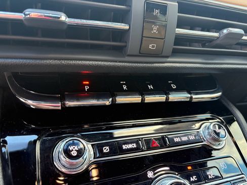 Used 2020 Lincoln Corsair Reserve w/ Elements Package image 22