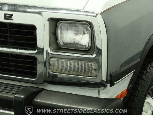 Used 1992 Dodge D/W Truck 250 AWD/4WD image 20