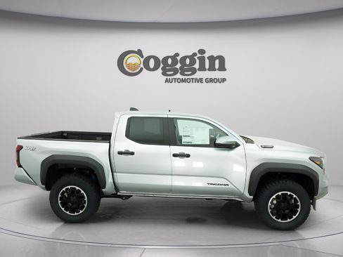 New 2026 Toyota Tacoma TRD Off-Road AWD/4WD image 21