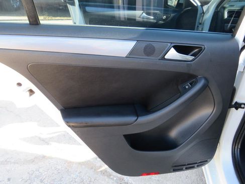 Used 2014 Volkswagen Jetta TDI FWD image 21