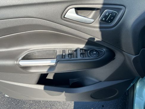 Used 2013 Ford Escape SEL image 9