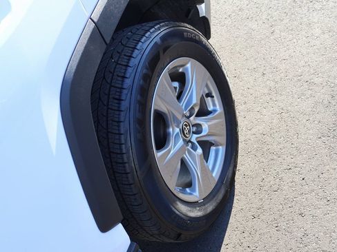 Used 2024 Toyota RAV4 XLE image 31