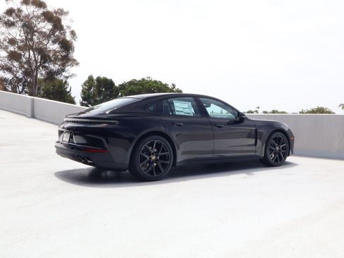 New 2026 Porsche Panamera 4 AWD/4WD image 8