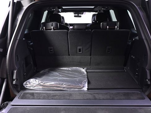 Used 2025 Lincoln Navigator Black Label image 19