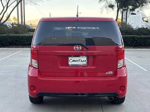 Used 2014 Scion xB image 4