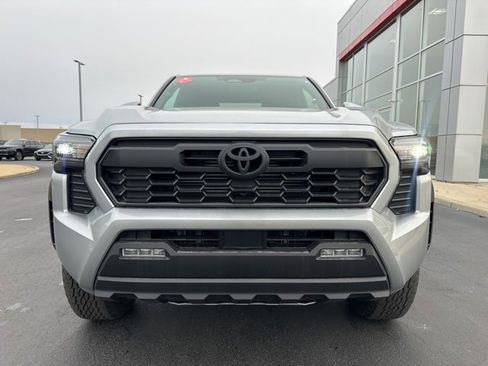 New 2025 Toyota Tacoma TRD Off-Road image 2